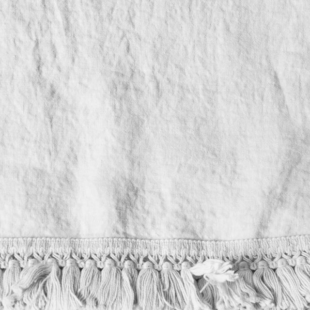 Tablecloth White With Fringes - Akireh